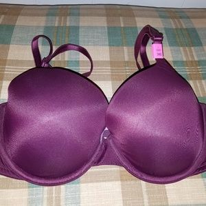 Victoria secret tee shirt bra